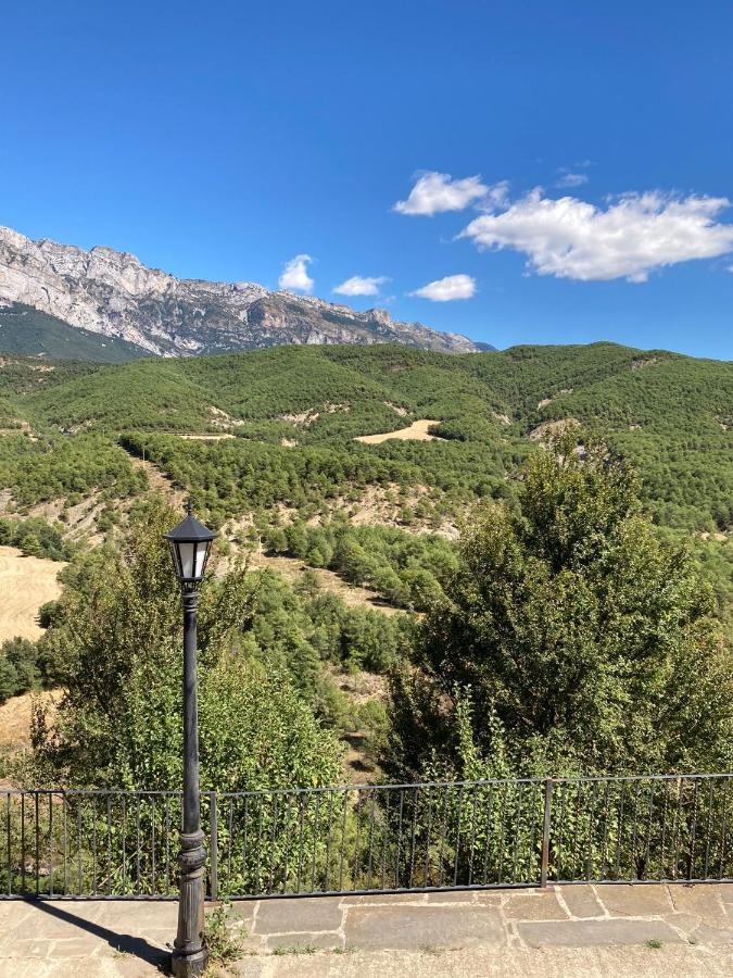 Casa Encuentra, En El Pirineo Al Lado De Ainsa Guest House El Pueyo de Araguás Eksteriør bilde