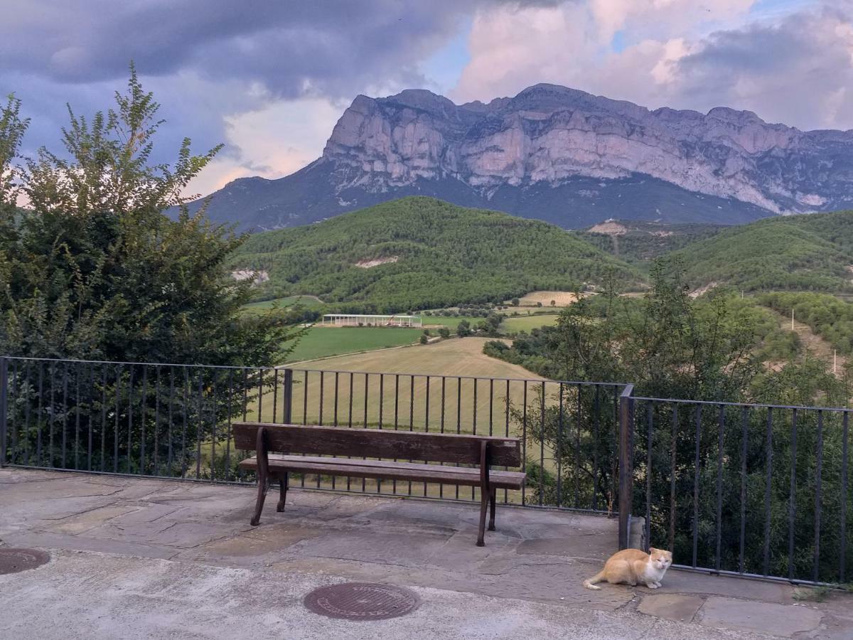 Casa Encuentra, En El Pirineo Al Lado De Ainsa Guest House El Pueyo de Araguás Eksteriør bilde